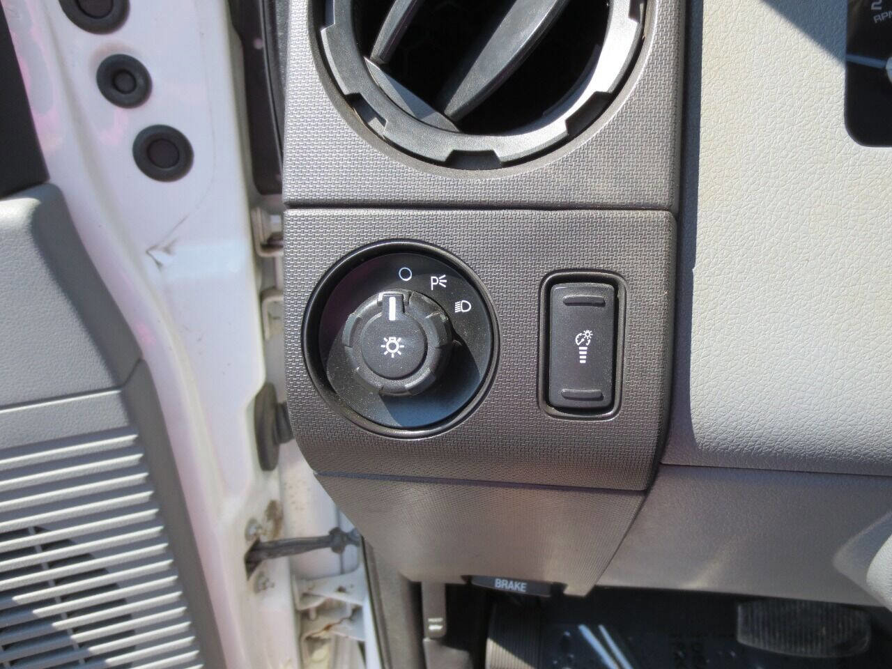 Used 2016 Ford F250 XL w/ Power Equipment Group image 10