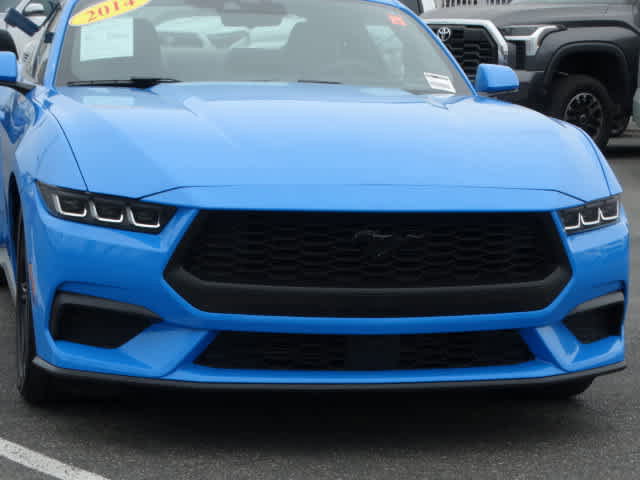 Used 2024 Ford Mustang Coupe image 8