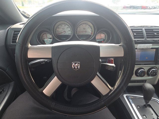 Used 2010 Dodge Challenger SE RWD image 23