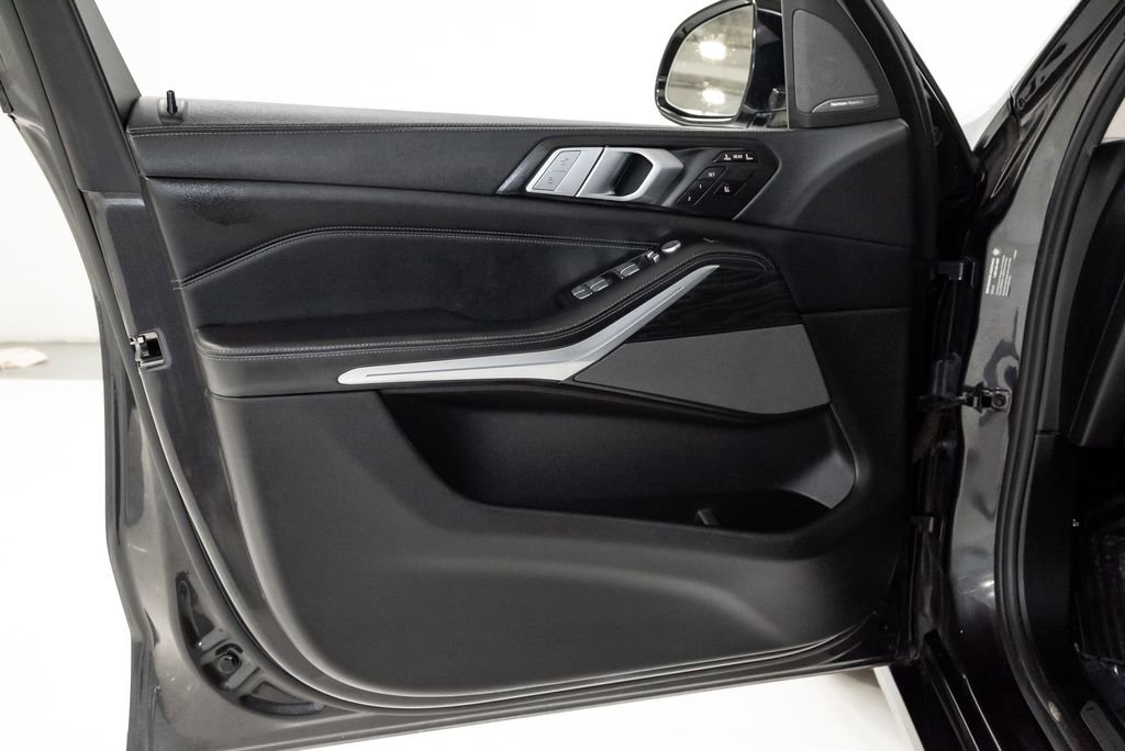 Used 2019 BMW X7 xDrive40i w/ Premium Package image 9