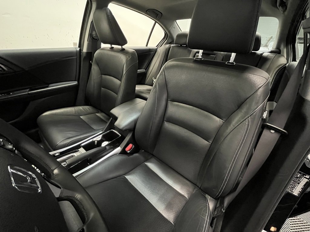 Used 2017 Honda Accord EX-L image 11