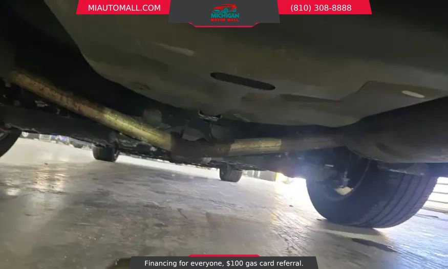 Used 2015 Ford Taurus SEL w/ Equipment Group 201A FWD image 12