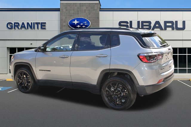Used 2022 Jeep Compass Latitude w/ Convenience Group AWD/4WD image 8