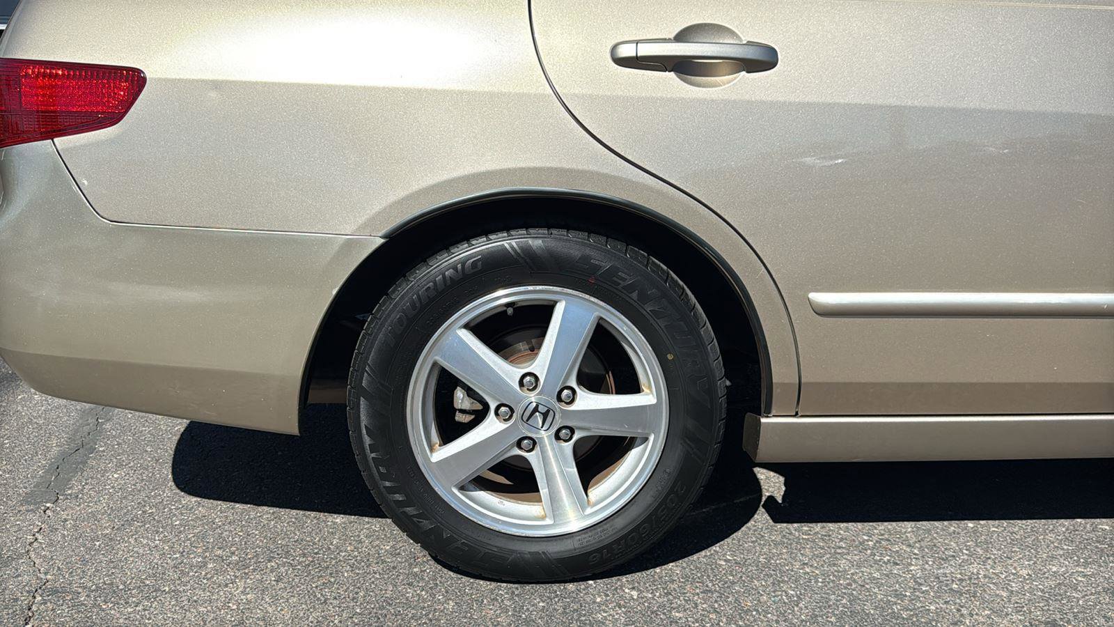 Used 2005 Honda Accord EX-L image 9