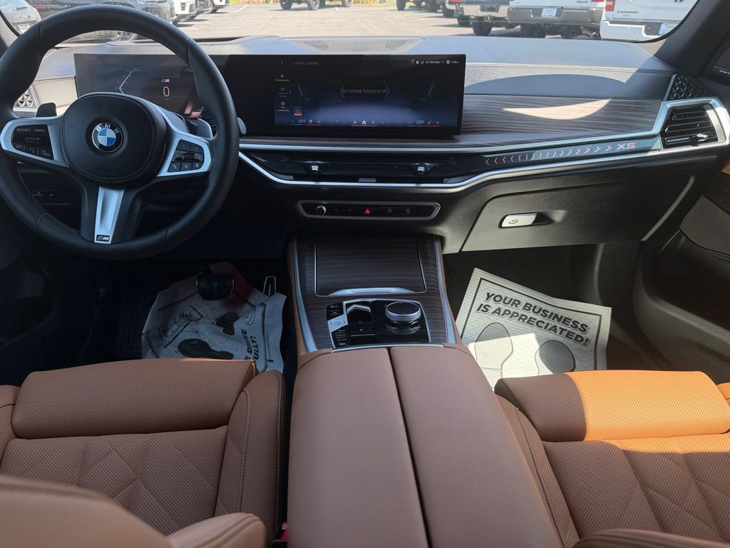 Used 2026 BMW X5 xDrive40i w/ M Sport Package AWD/4WD image 15