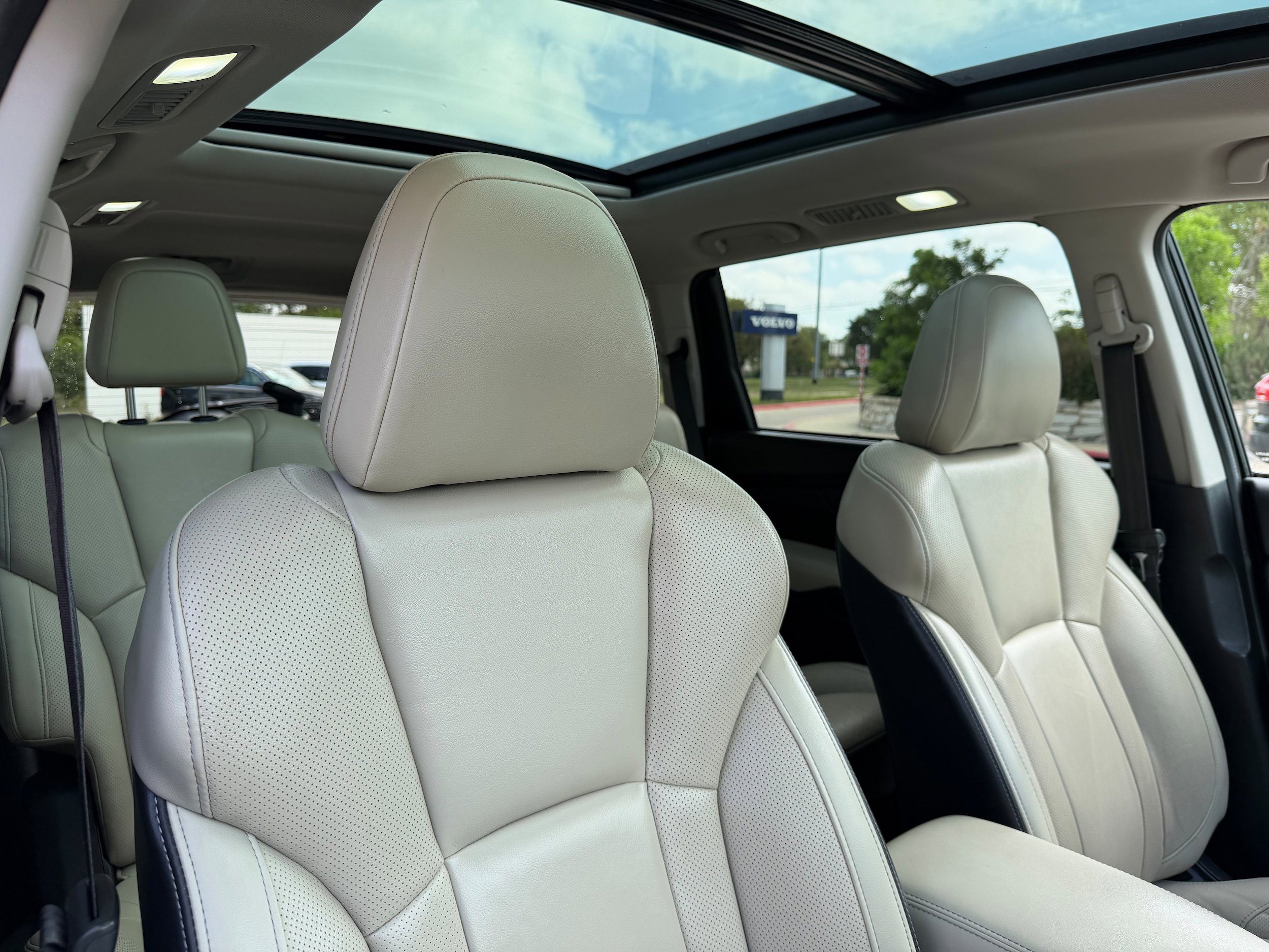 Used 2021 Subaru Ascent Limited w/ Technology Package image 11