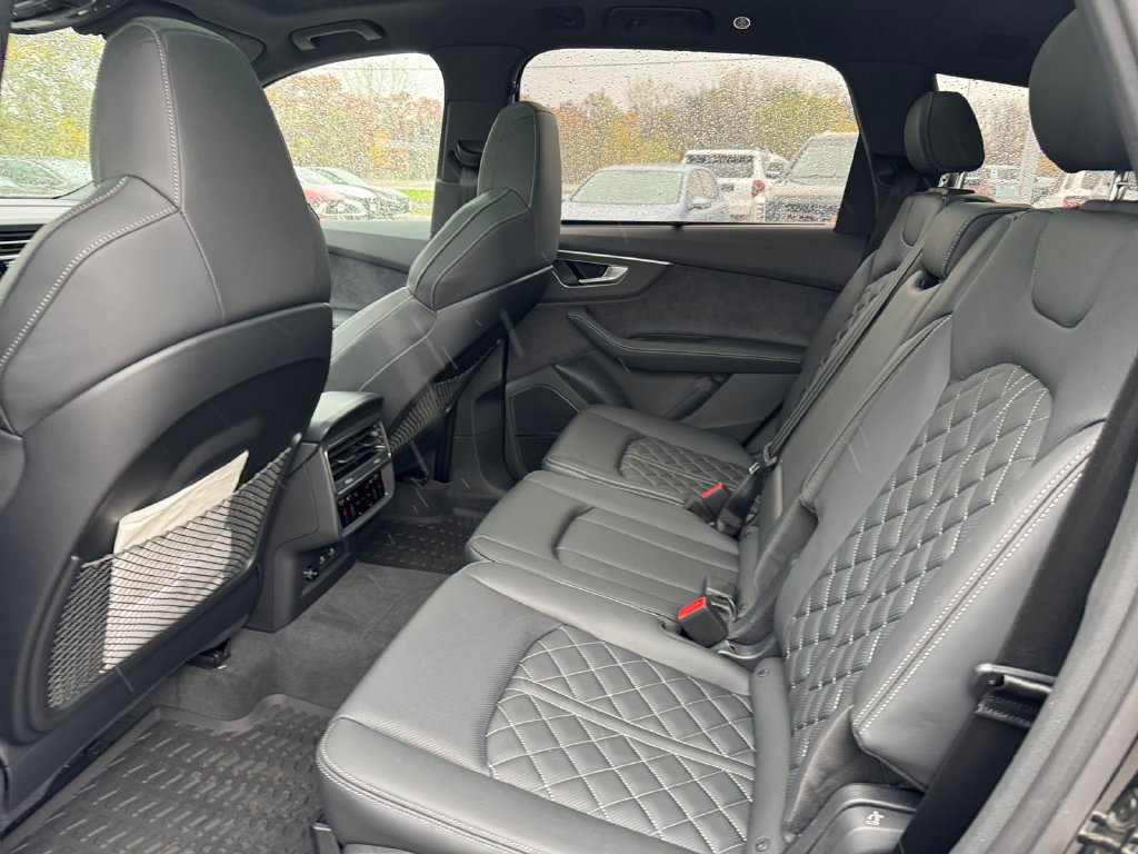 Used 2026 Audi SQ7 Premium Plus AWD/4WD image 35
