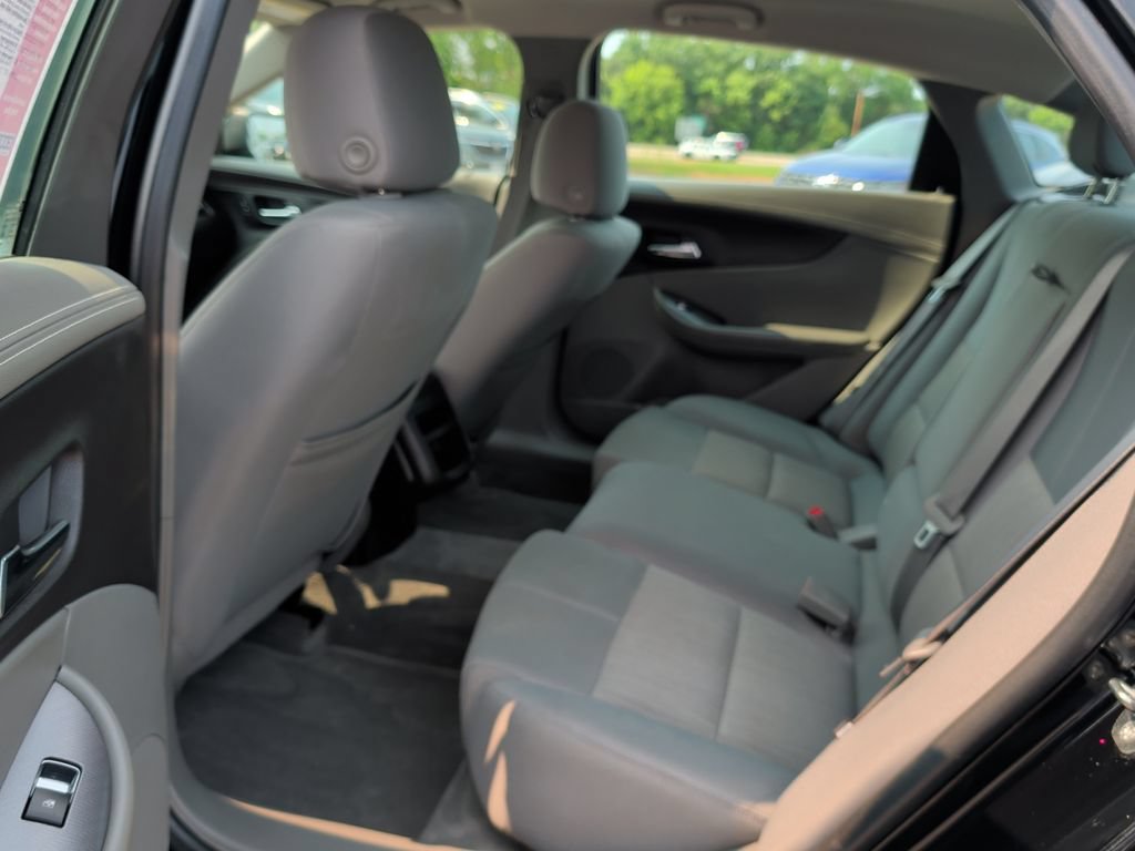 Used 2015 Chevrolet Impala LS w/ LS Convenience Package FWD image 33