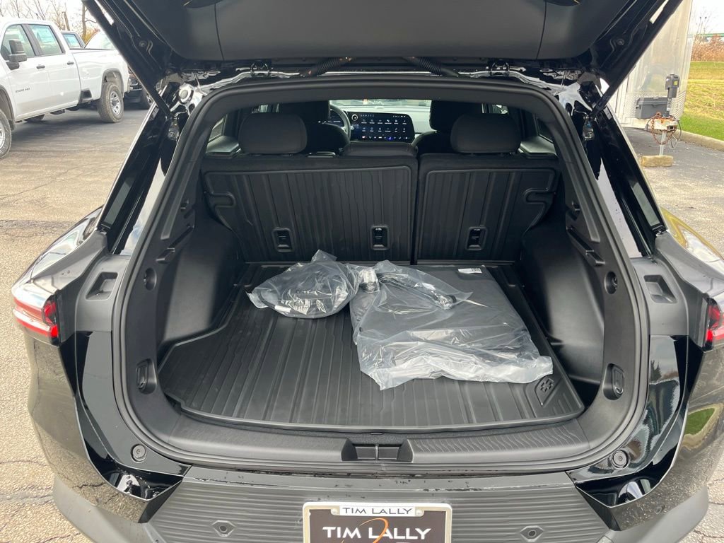 New 2026 Chevrolet Equinox EV LT w/ Comfort Package image 30