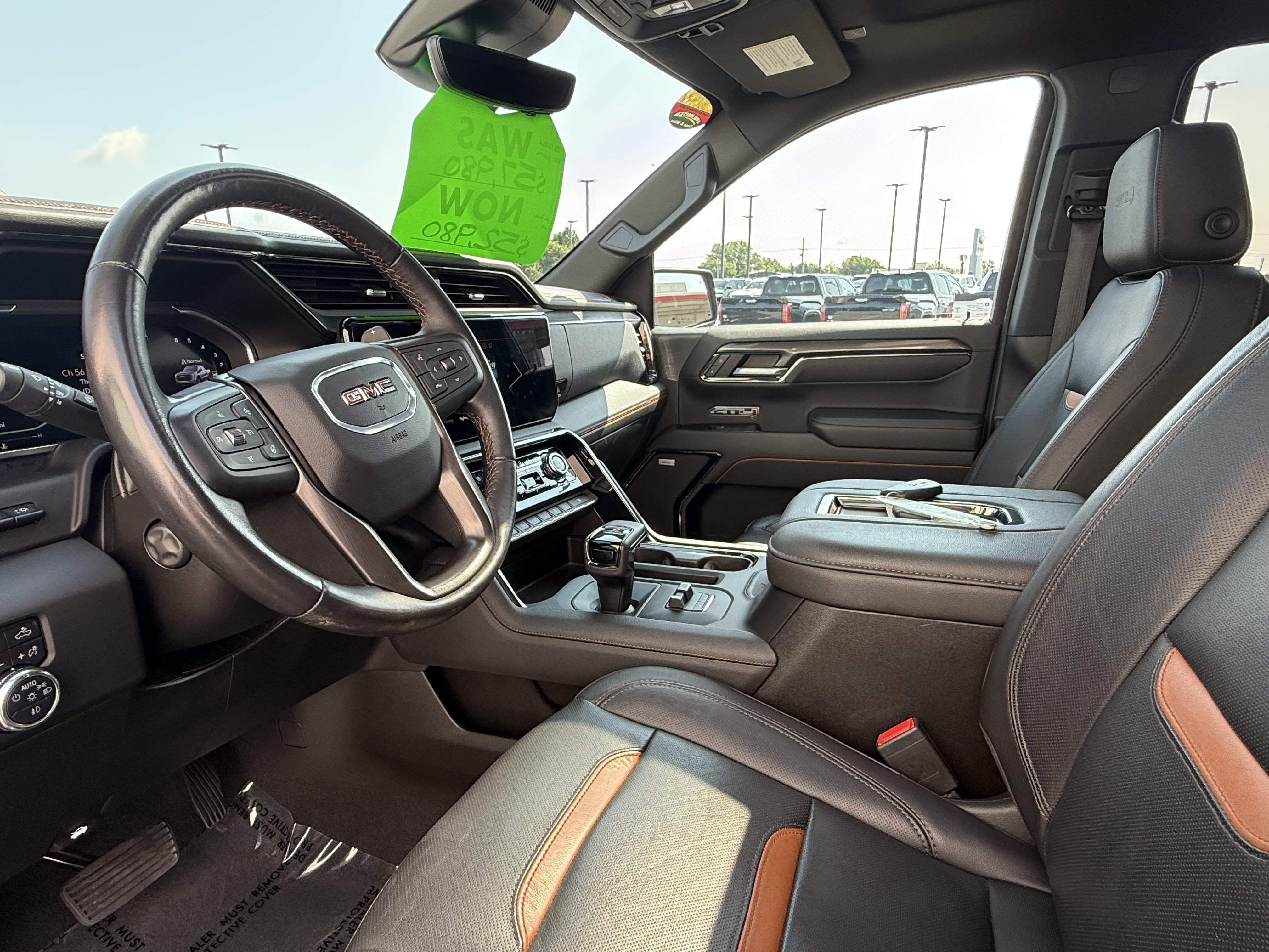 Used 2022 GMC Sierra 1500 AT4 w/ AT4 Premium Package AWD/4WD image 13