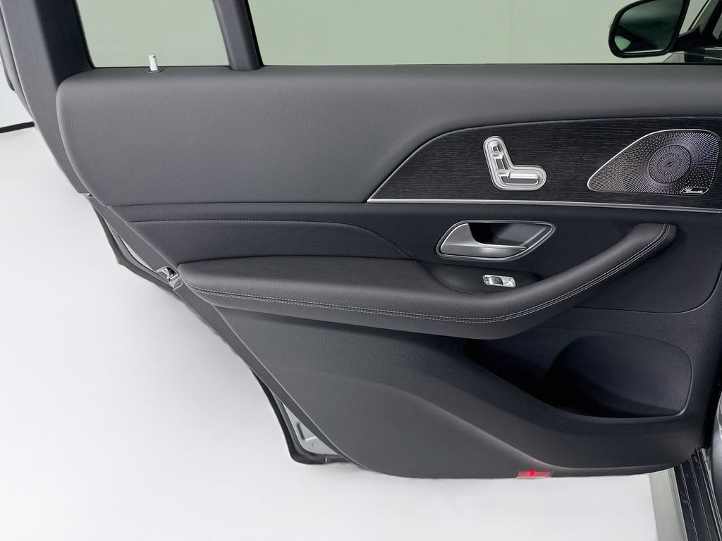 New 2026 Mercedes-Benz GLS 450 4MATIC image 25