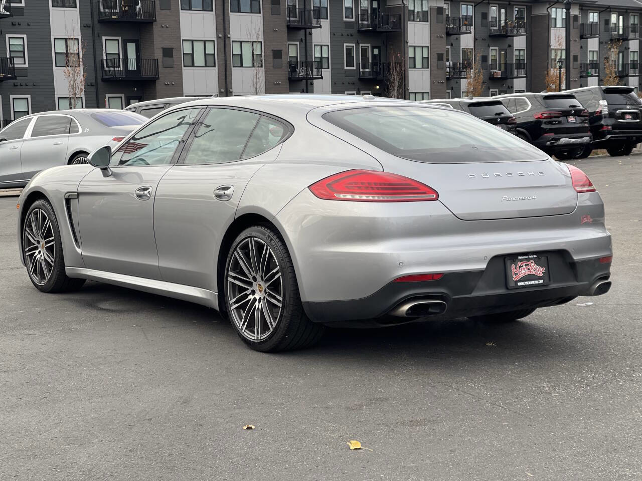 Used 2016 Porsche Panamera 4 Edition image 5