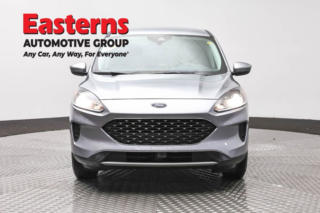Used 2021 Ford Escape SE w/ Convenience Package AWD/4WD image 2