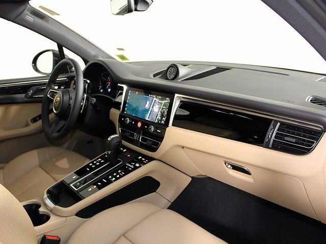 New 2026 Porsche Macan image 26