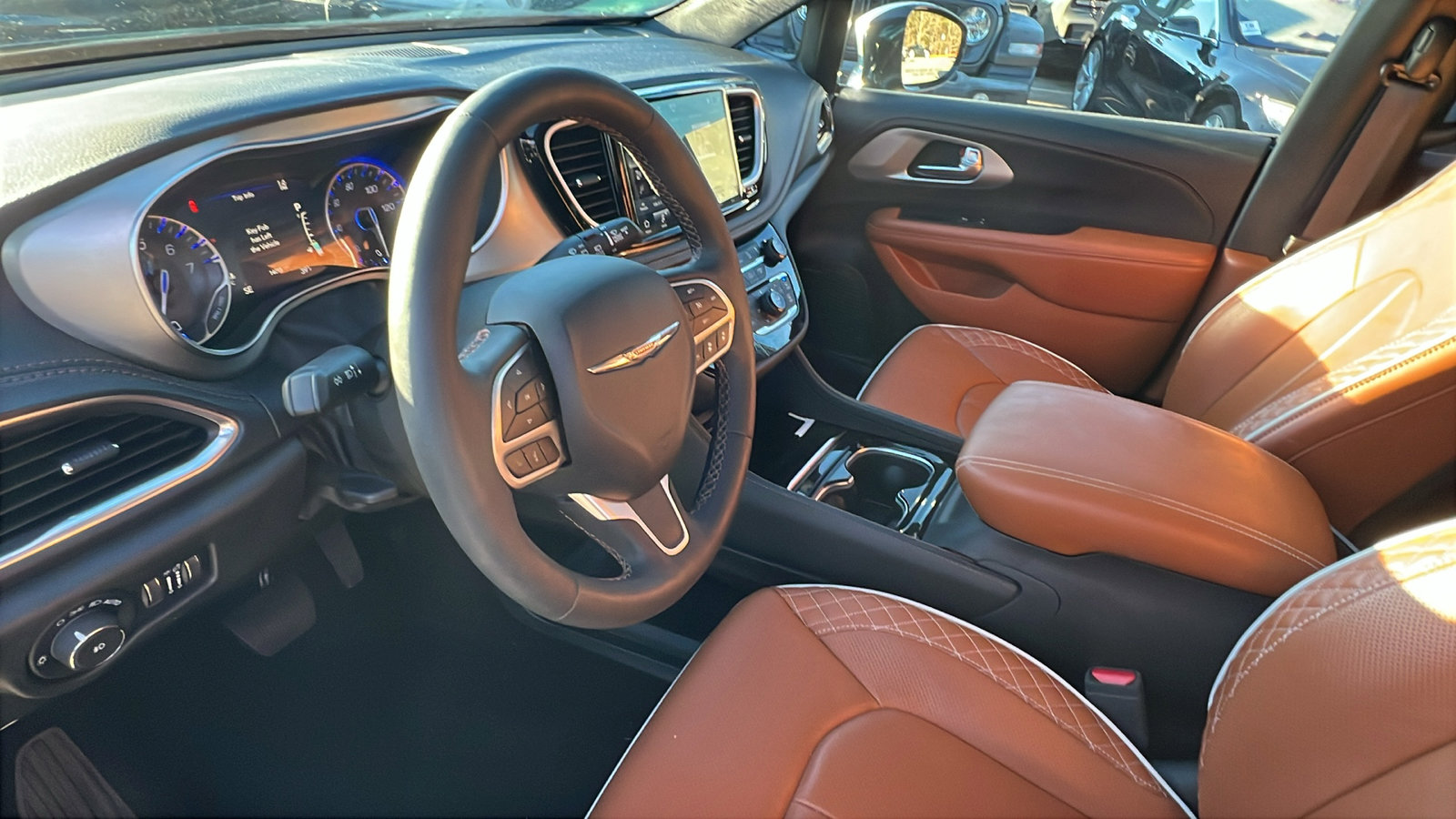 Certified 2024 Chrysler Pacifica Pinnacle image 27