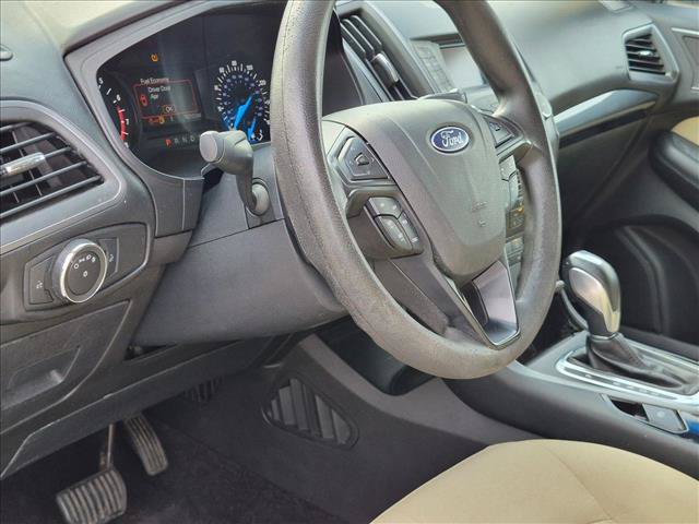 Used 2015 Ford Edge SE FWD image 9