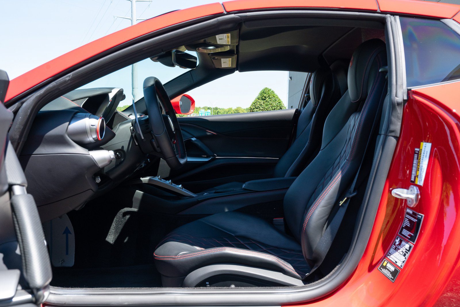 Used 2022 Ferrari 812 GTS RWD image 32
