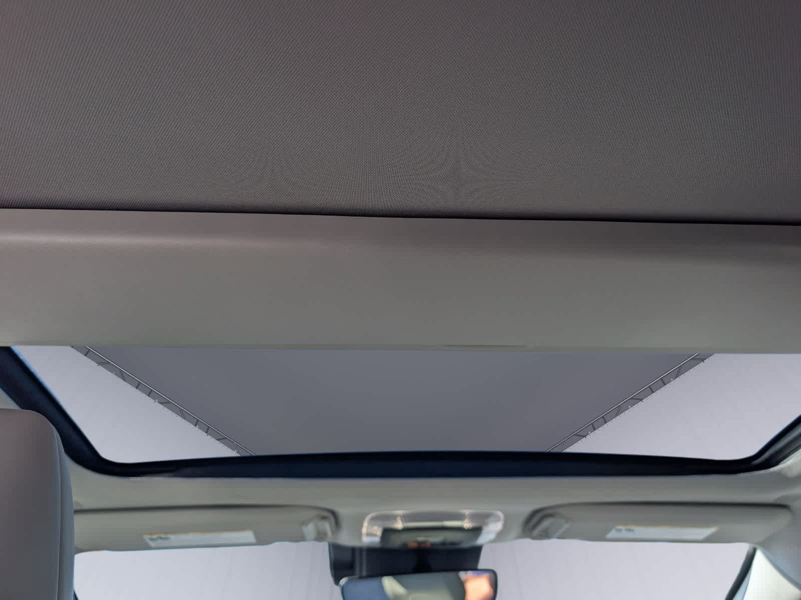 Used 2024 Toyota Prius XLE FWD image 18