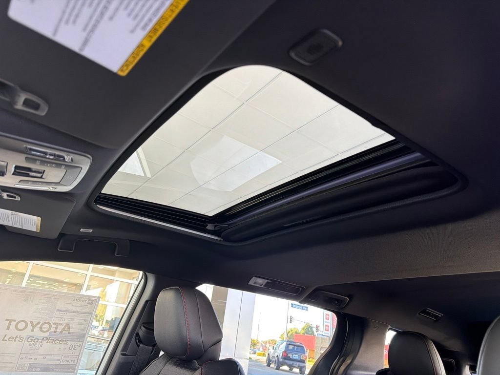 New 2026 Toyota Sienna XSE FWD image 20