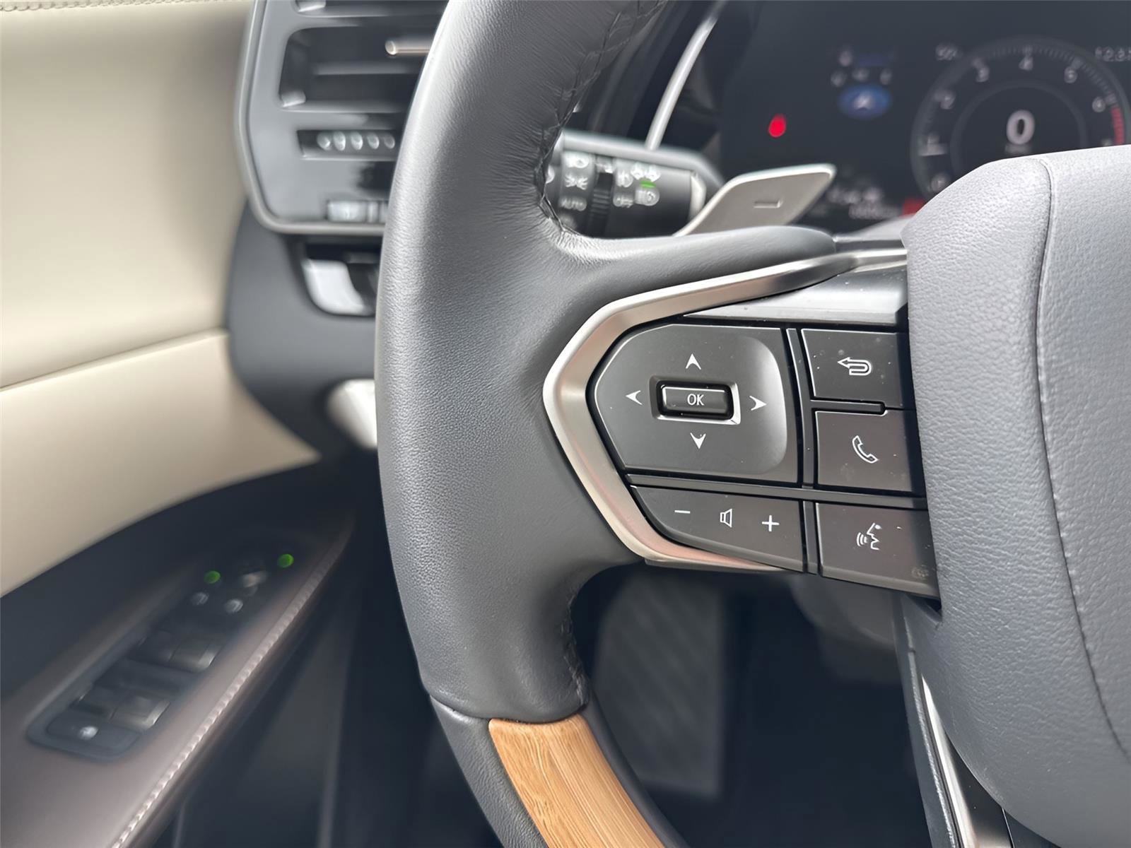 Used 2024 Lexus RX 350 Premium w/ Accessory Package (K3) image 15