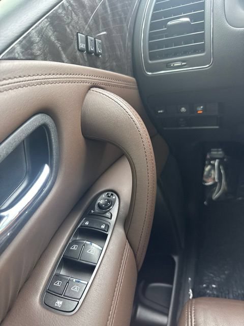 Used 2024 Nissan Armada Platinum w/ Captain's Chairs Package RWD image 25