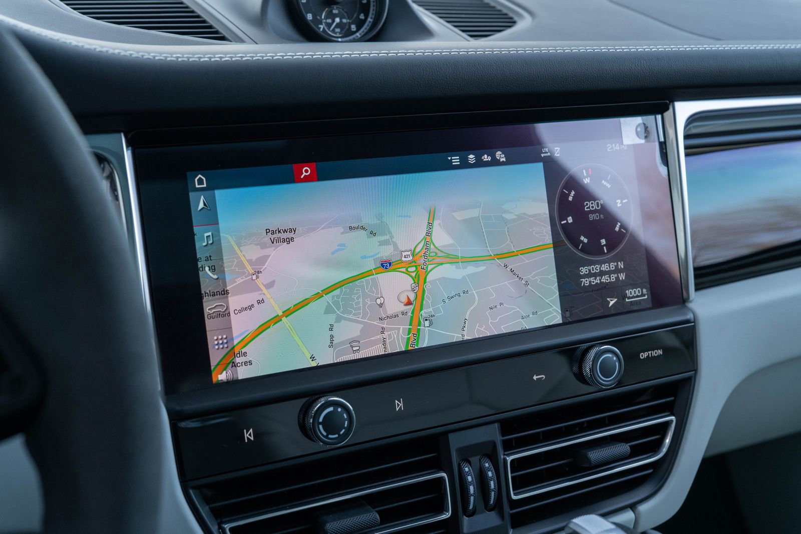 Certified 2026 Porsche Macan S image 28