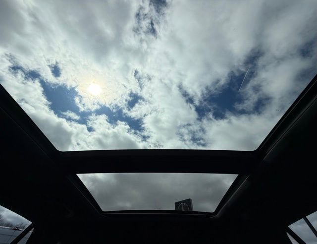 Certified 2024 Mercedes-Benz GLC 300 4MATIC image 18