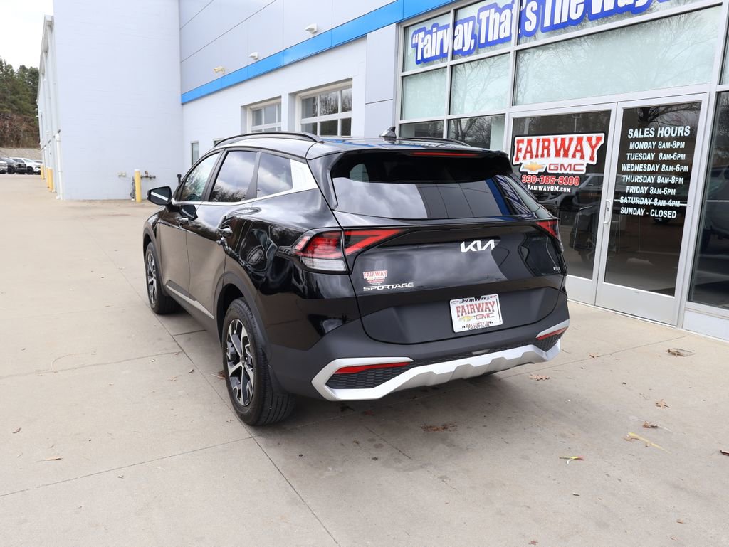 Used 2025 Kia Sportage EX w/ Premium Package image 8
