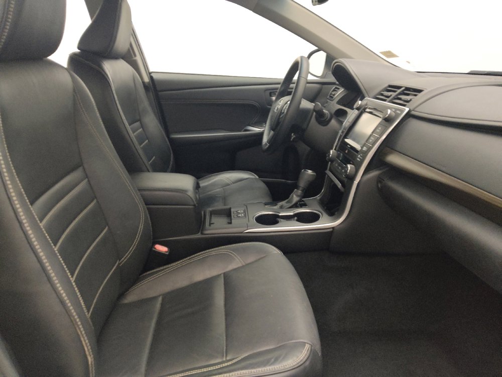 Used 2017 Toyota Camry XLE FWD image 21