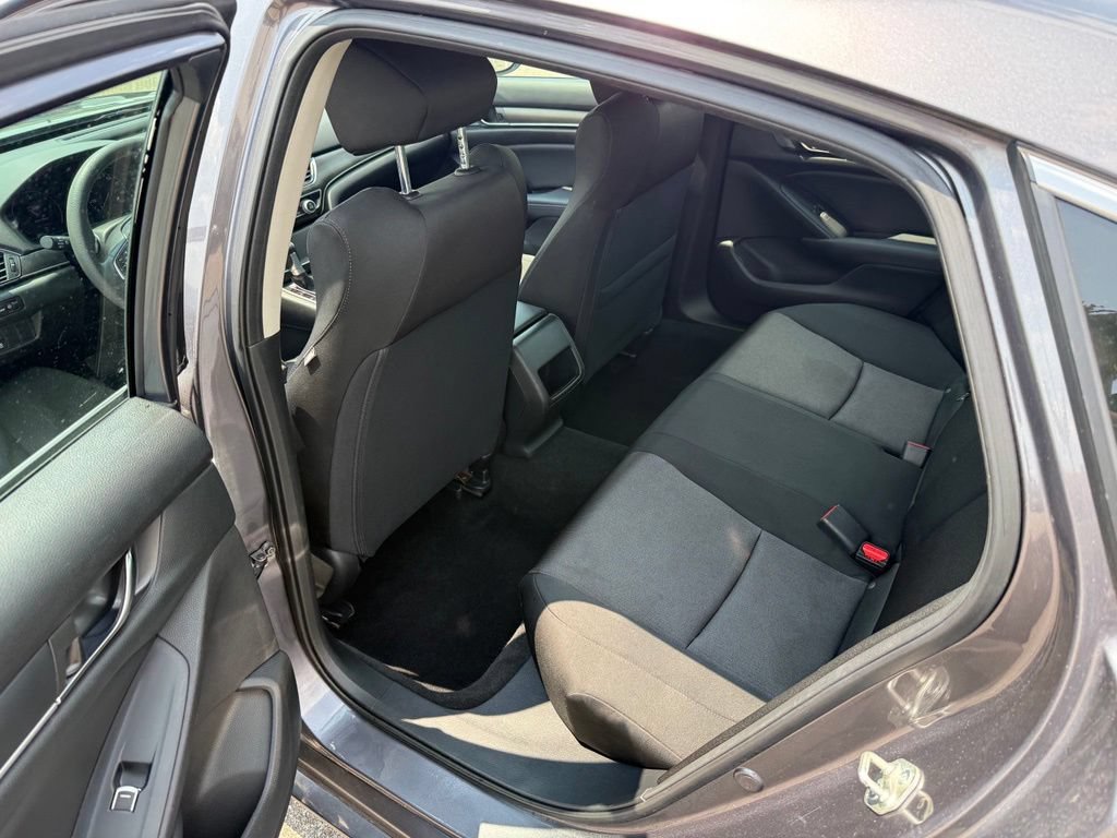 Certified 2018 Honda Accord LX image 6