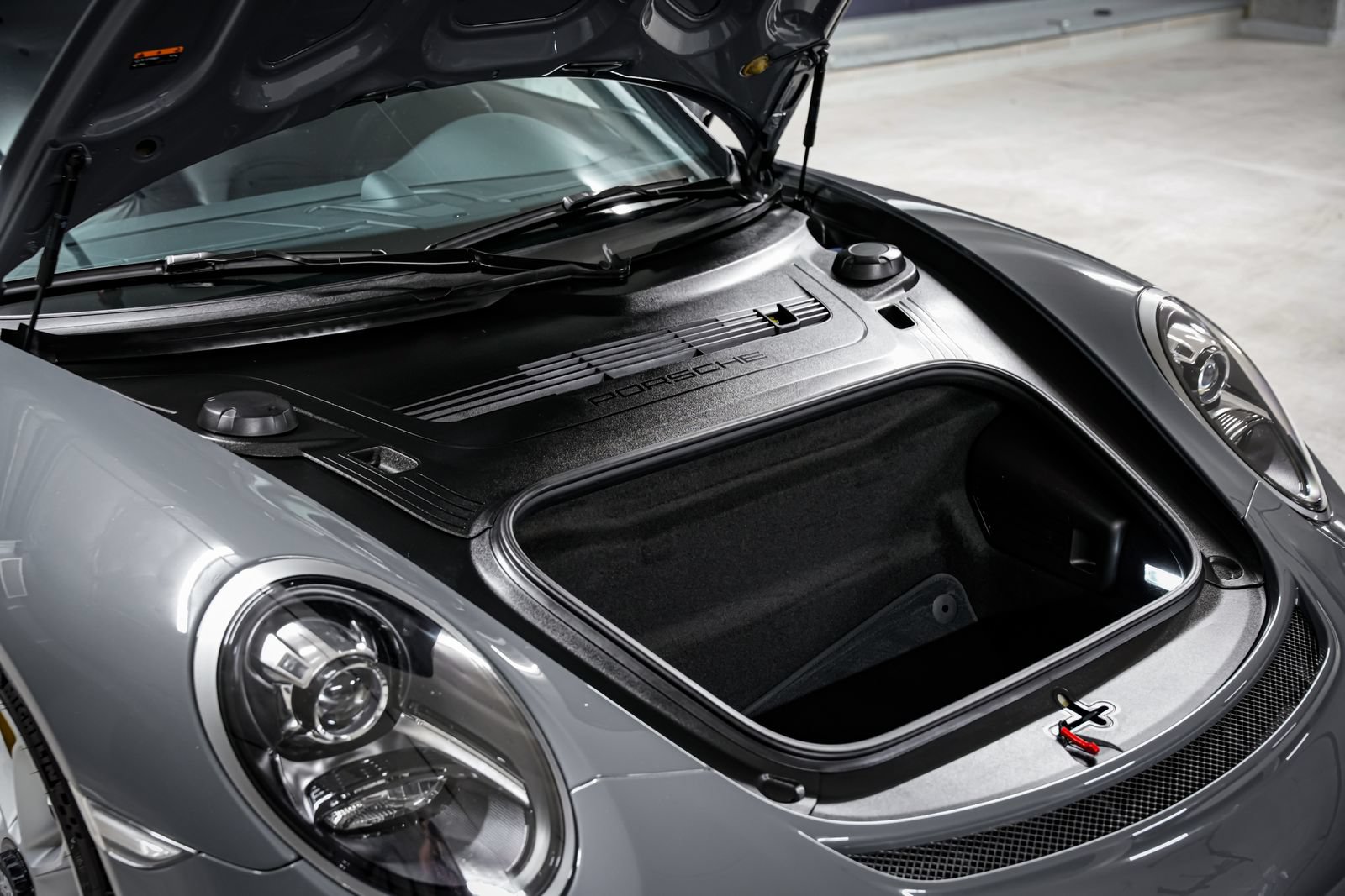 Used 2018 Porsche 911 GT3 RWD image 40