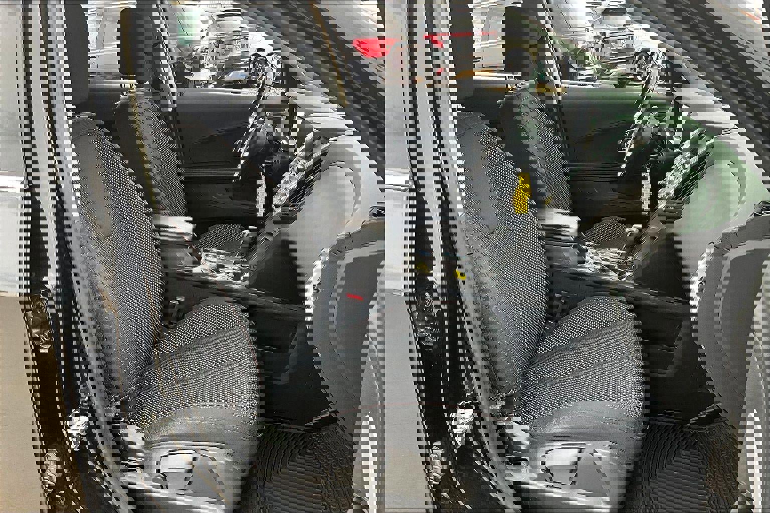 Used 2015 Chevrolet Equinox LT w/ Driver Convenience Package image 29