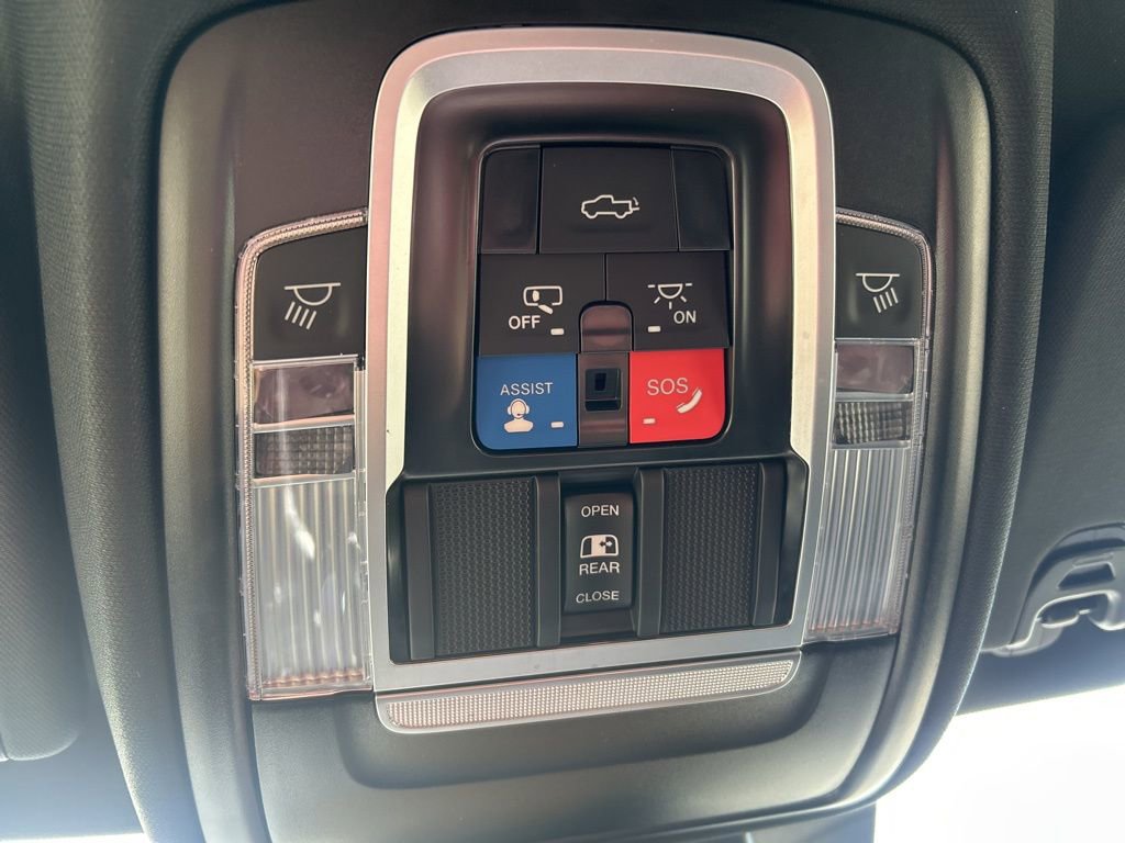 Used 2024 RAM 1500 Laramie image 24