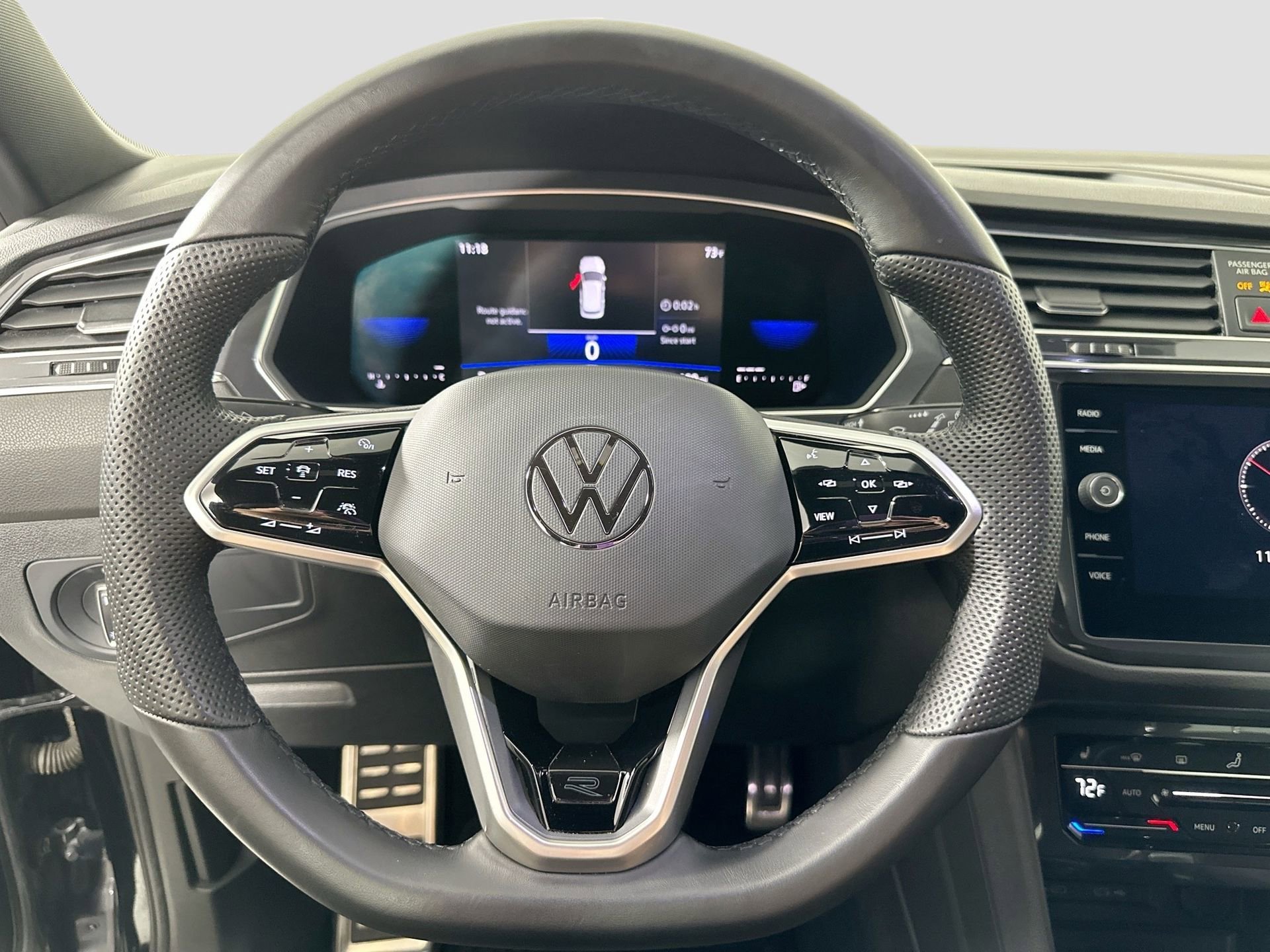 Certified 2022 Volkswagen Tiguan SE R-Line image 11