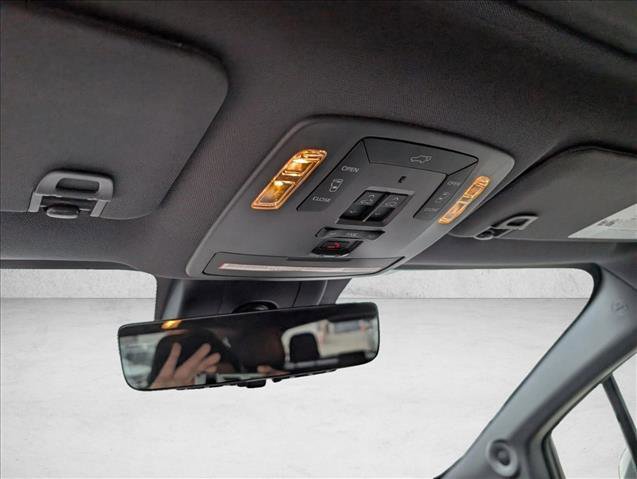 Used 2021 Toyota Sienna Platinum image 14