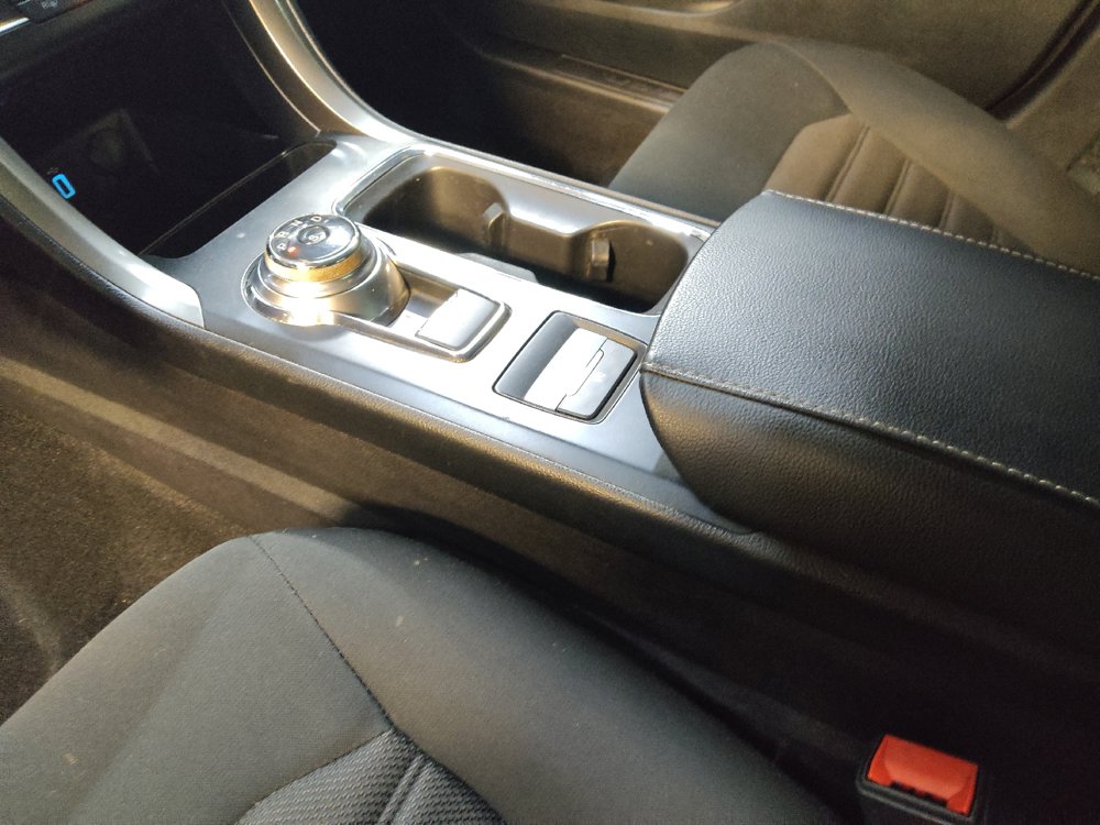 Used 2019 Ford Fusion SE FWD image 26