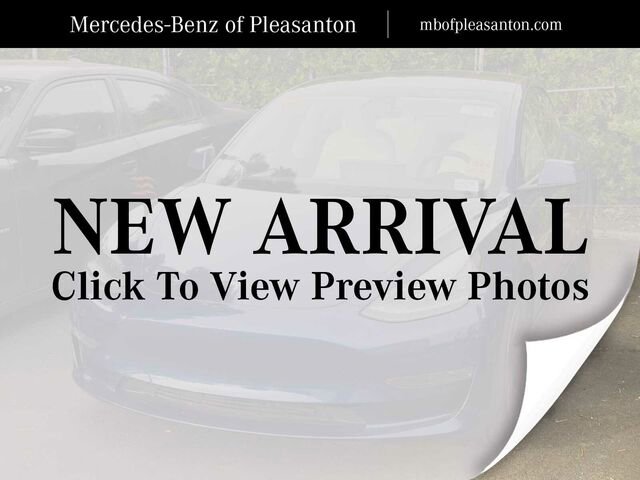 Used 2023 Tesla Model 3 Standard Range image 1