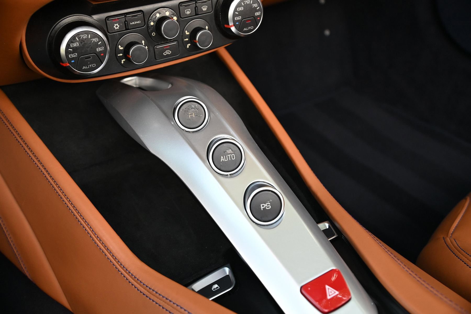Used 2015 Ferrari California T RWD image 65