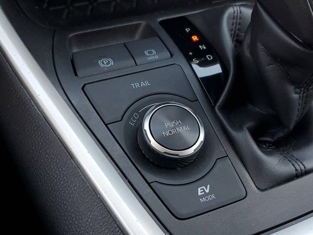 Used 2025 Toyota RAV4 XLE image 30