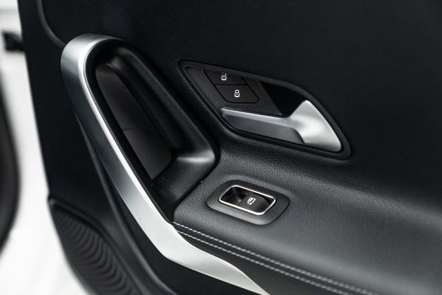 Used 2025 Mercedes-Benz CLA 250 image 30