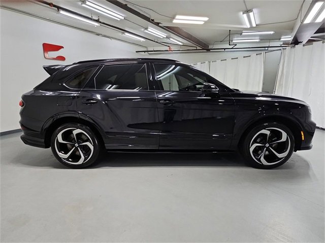Used 2022 Bentley Bentayga image 9