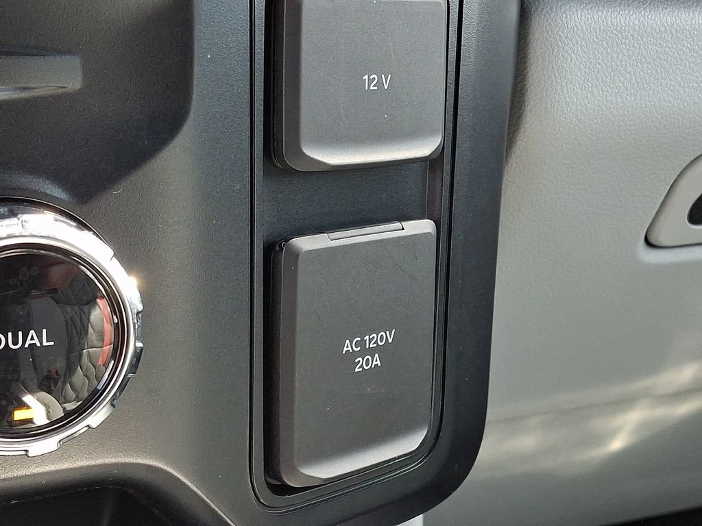 Used 2024 Ford F350 Limited w/ FX4 Off-Road Package AWD/4WD image 30