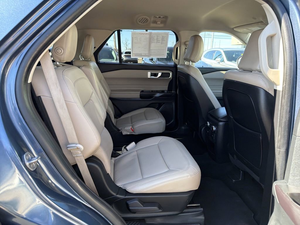Used 2020 Ford Explorer XLT w/ Equipment Group 202A image 17