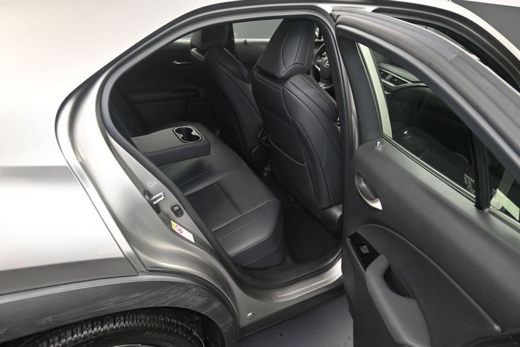 Used 2019 Lexus UX 200 F Sport w/ F Sport Premium Package FWD image 11