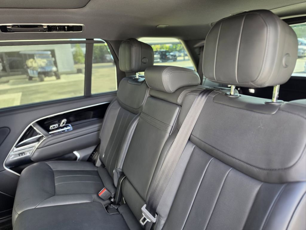 Used 2023 Land Rover Range Rover Long Wheelbase SE AWD/4WD image 9