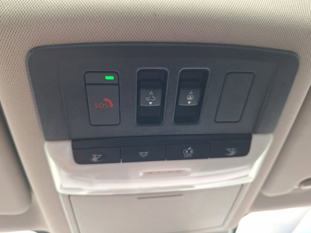 Used 2023 Nissan Rogue Platinum w/ Platinum Premium Package image 19