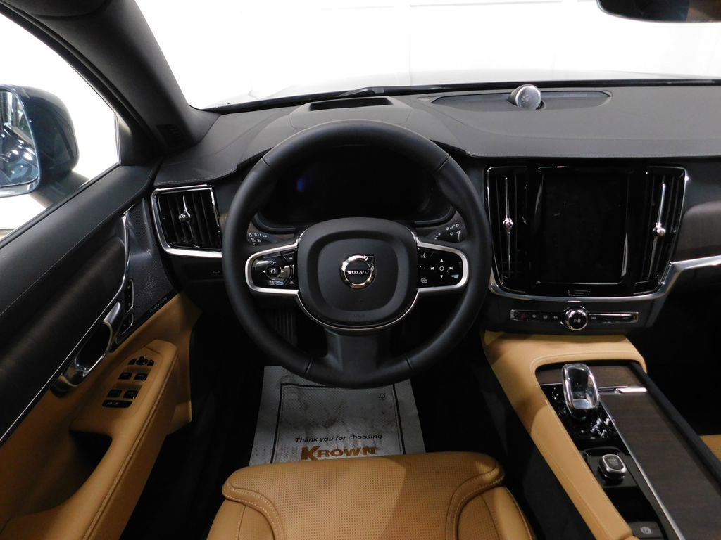 Used 2026 Volvo V90 B6 Cross Country Ultra image 41