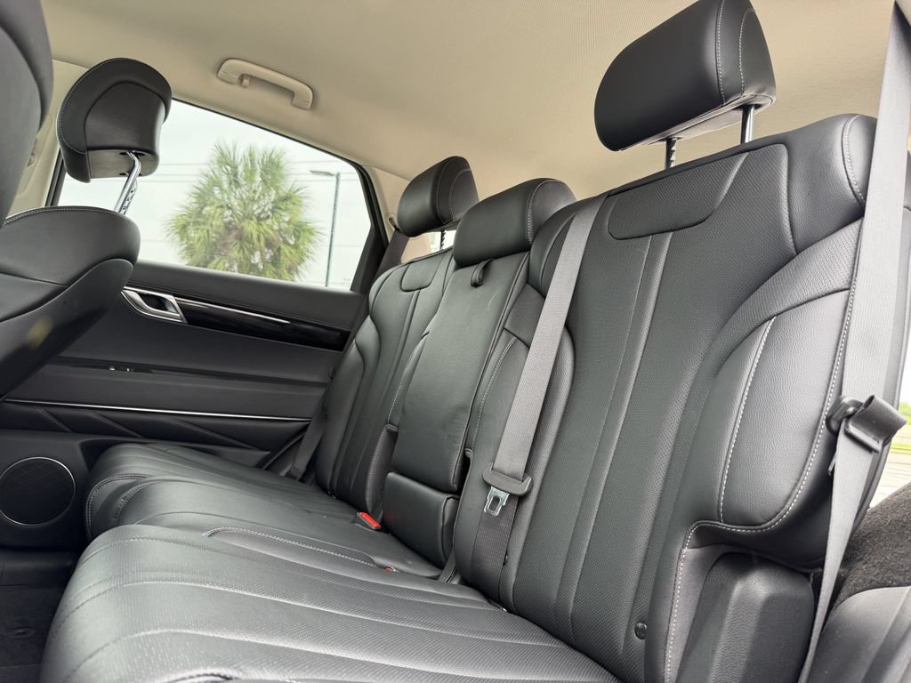 Used 2025 Genesis GV80 2.5T Standard AWD/4WD image 24