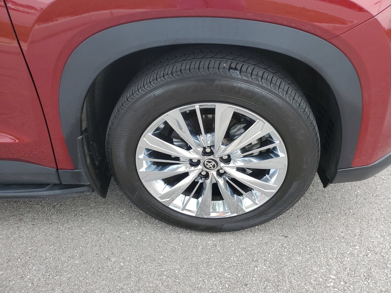 Certified 2024 Toyota Grand Highlander AWD image 6