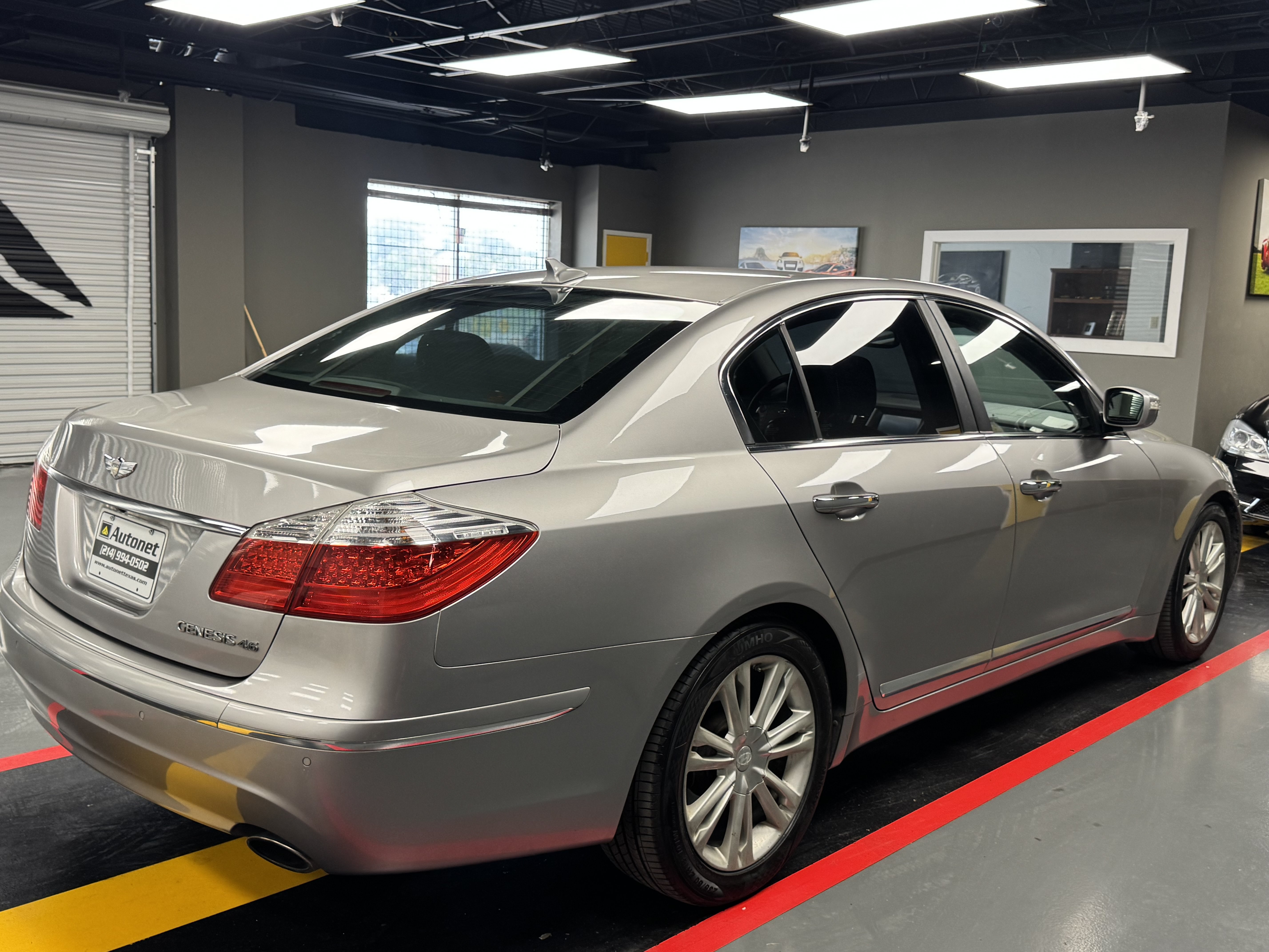 Used 2009 Hyundai Genesis 4.6 w/ Technology Pkg 5 RWD image 5